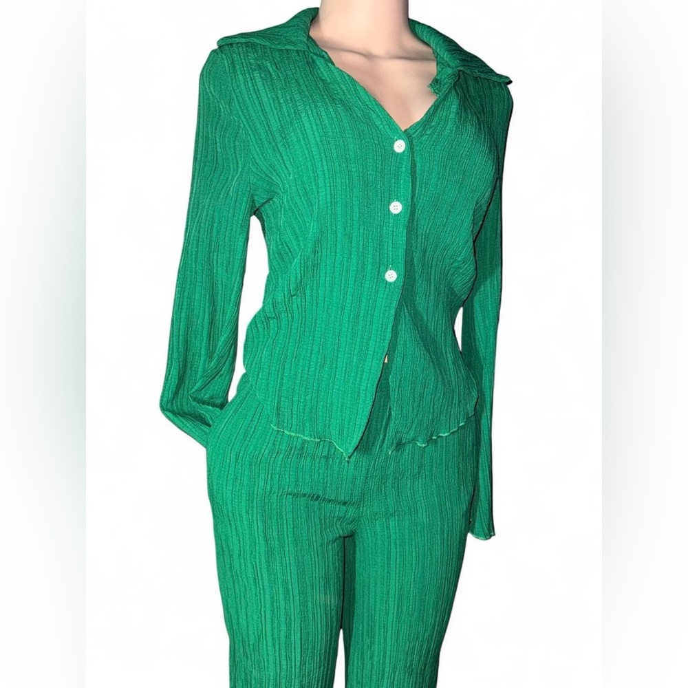 Green Textured Button-Up Set - Picture 3 of 3